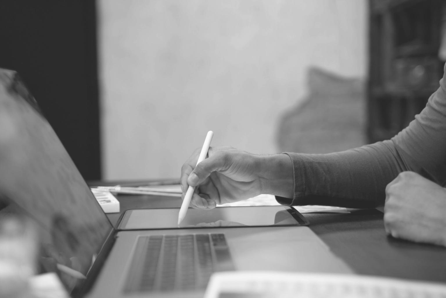 Persönliche Beratungsgespräche mit individuellem Feedback zu Versicherungsfragen