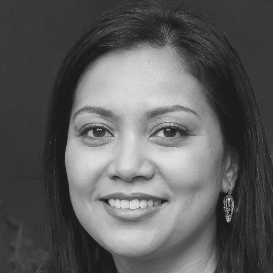 Beate Krogmann, Kundin