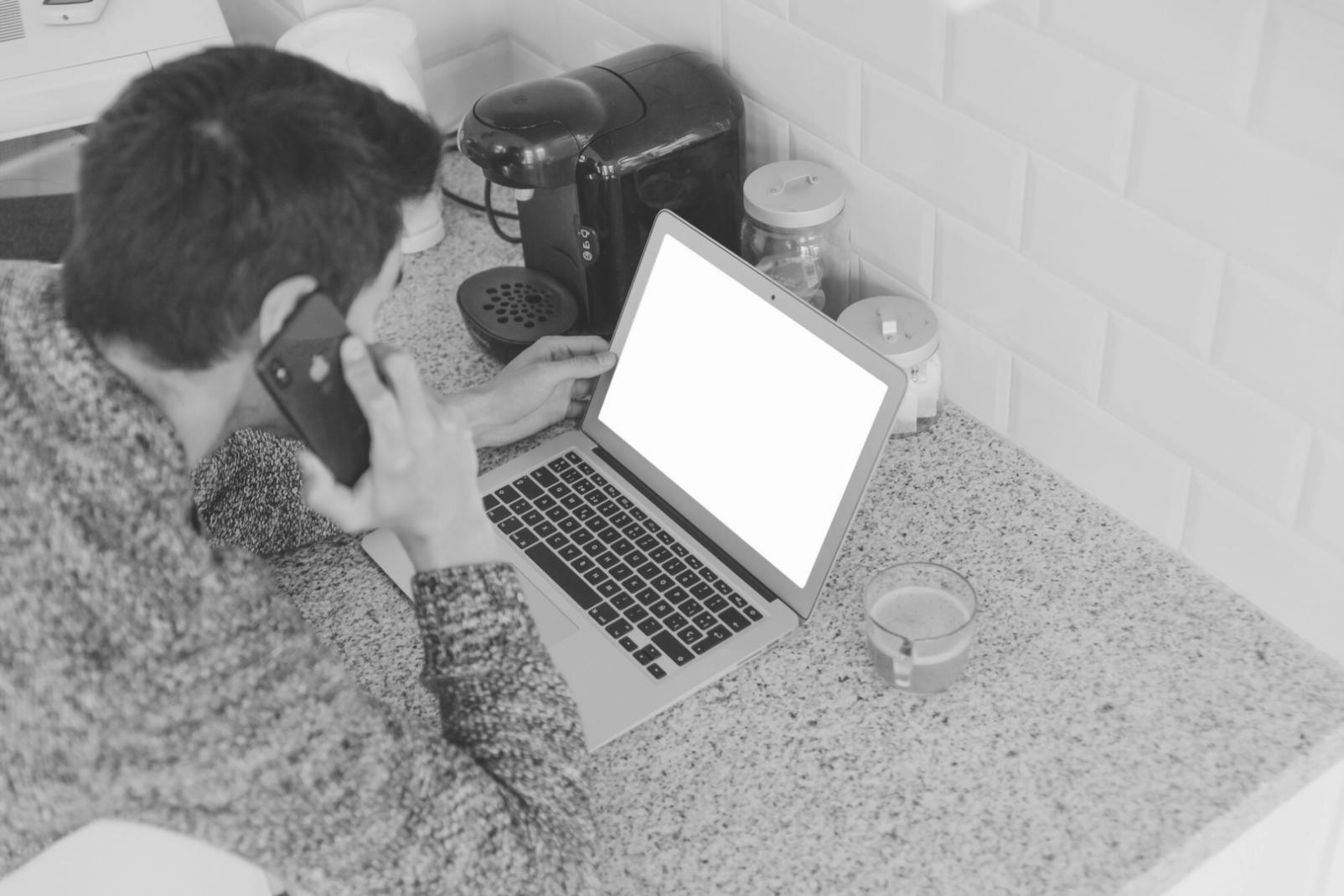 Digitale Tools für transparente Versicherungsvergleiche